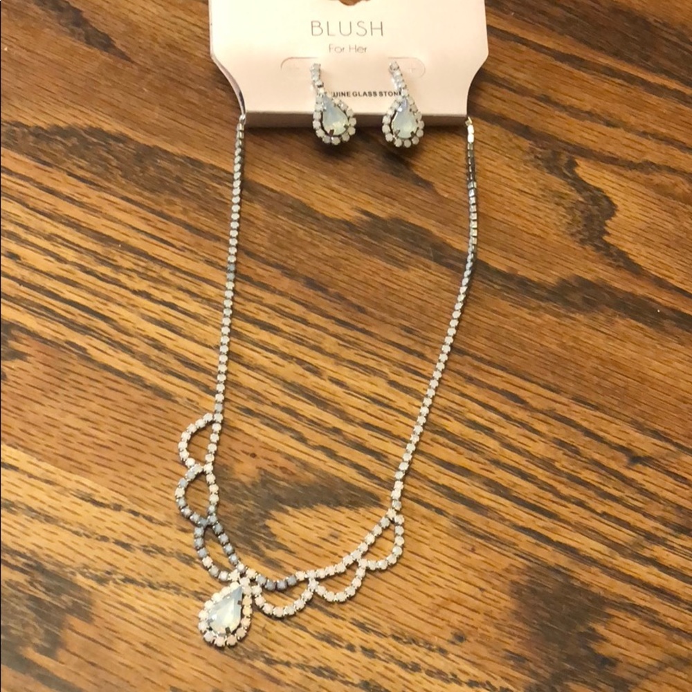 Blush matching set with genuine glass stone NEW